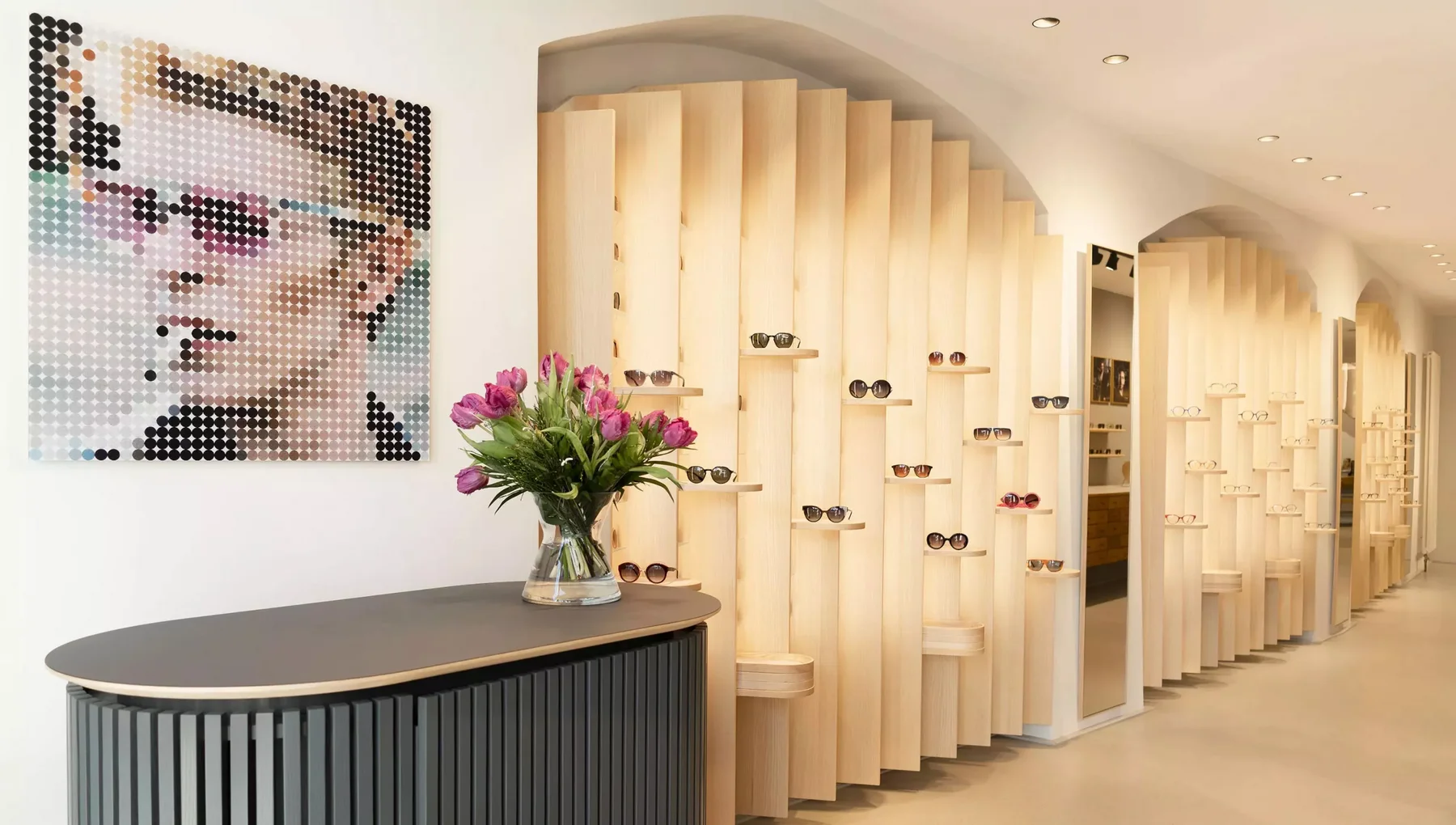 Eingangsbereich Trothe Optik in Halle 